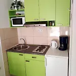 & Orange Apartman *