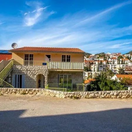 Apartment & Orange Hvar Town