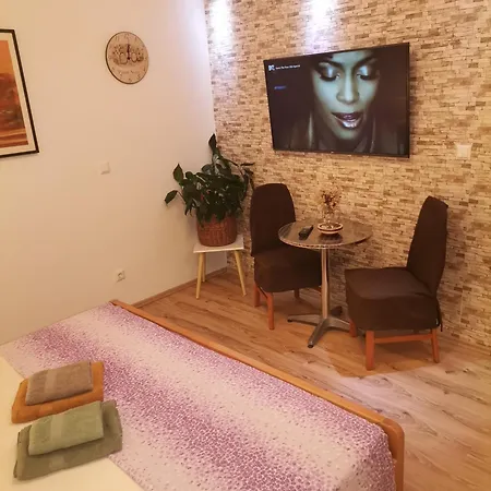 & Orange Lägenhet Hvar Town