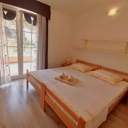 & Orange * 赫瓦尔