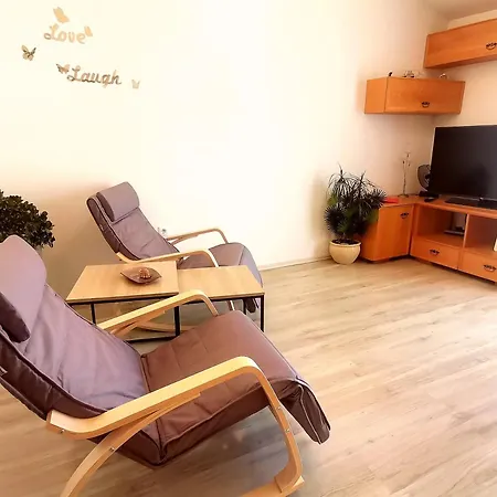 & Orange * Hvar Town