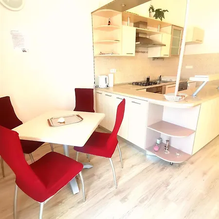 Apartment & Orange *