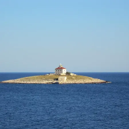 & Orange Lägenhet *