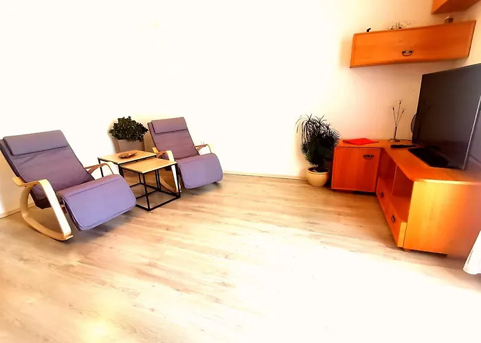 & Orange Apartment *