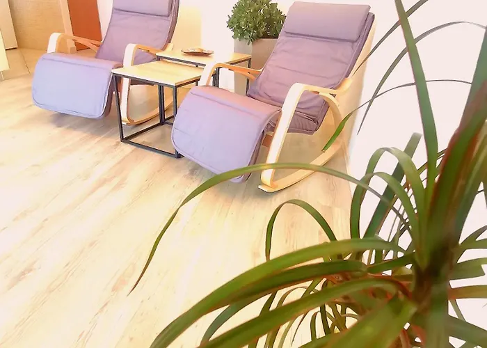 & Orange * Hvar Town