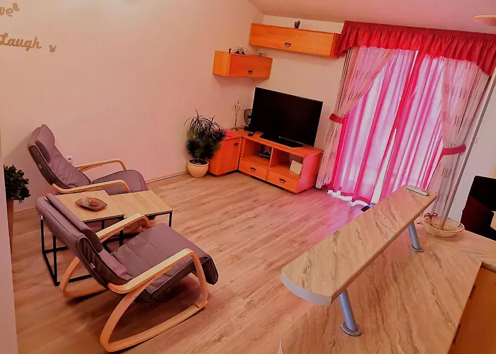 Apartment & Orange *